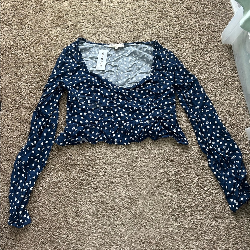 Blue and white cropped long sleeve shirt, from pacsun, brand LA hearts, small